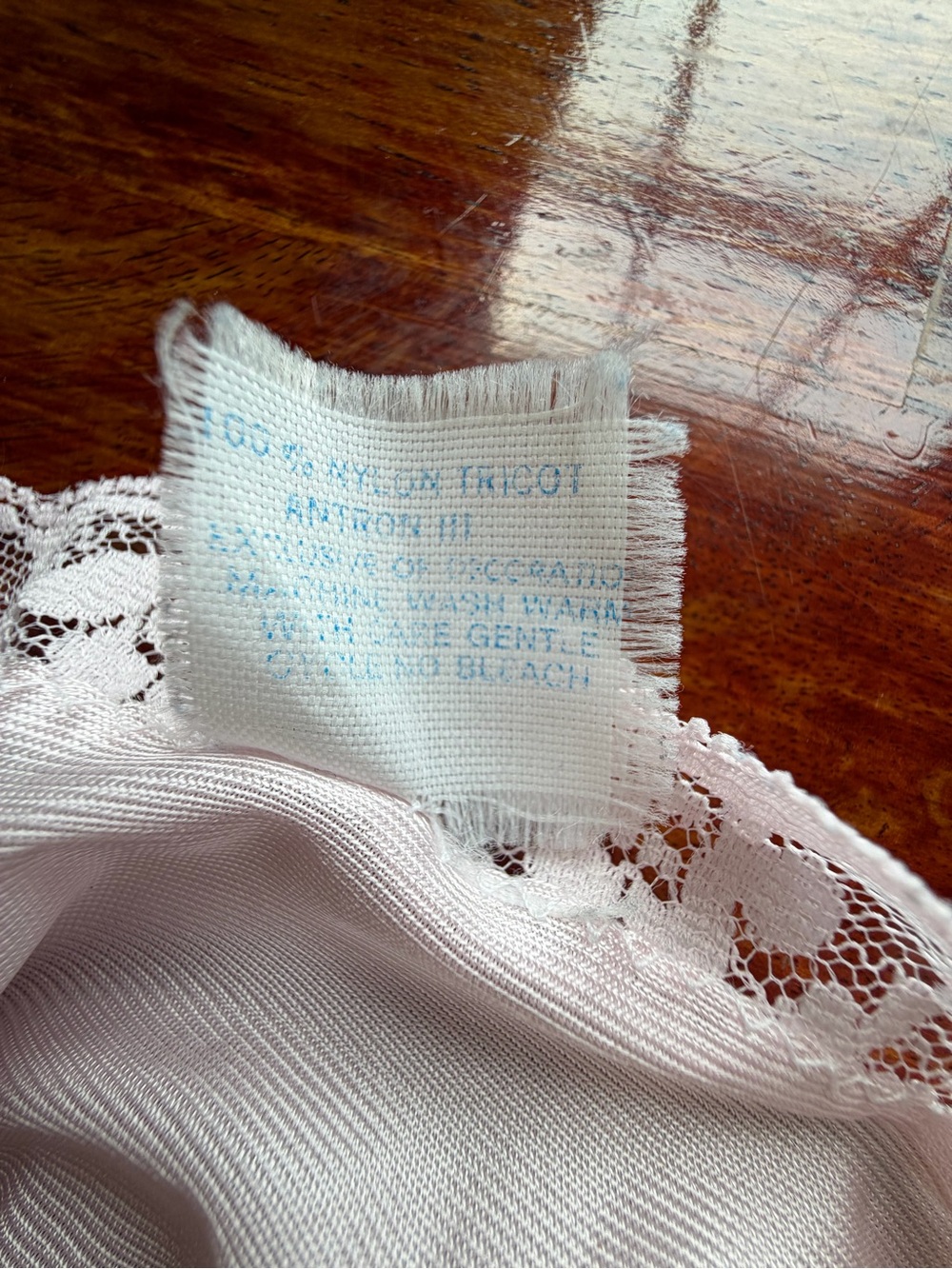 Vintage Delicate Pink Lace-Trim Satin Cami Floral Detail Size M Fairy Coquette - Picture 9 of 9